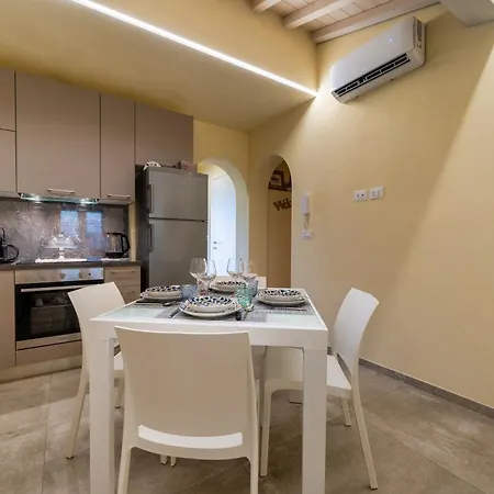 Casina Rossa * Peccioli